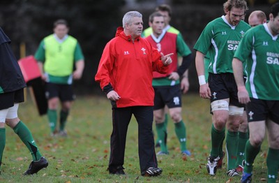 18.11.08 - Wales Rugby Training - Wales Coach, Warren Gatland during training 