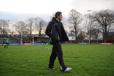 18.11.08 - Wales Rugby Training - James Hook sits out of Wales Training 