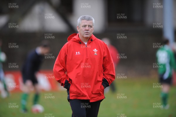 18.11.08 - Wales Rugby Training - Wales Coach, Warren Gatland during training 