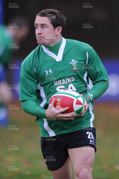 18.11.08 - Wales Rugby Training - Shane Williams in action during training 