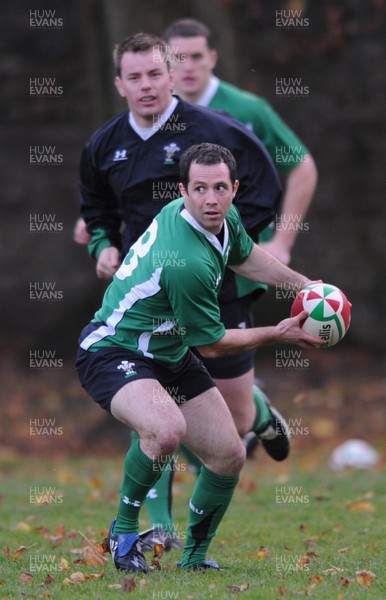 18.11.08 - Wales Rugby Training - Gareth Cooper in action during training 