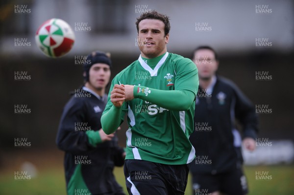 18.11.08 - Wales Rugby Training - Jamie Roberts in action during training 