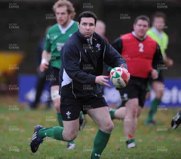 18.11.08 - Wales Rugby Training - Stephen Jones in action during training 