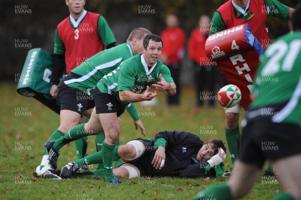 18.11.08 - Wales Rugby Training - Gareth Cooper in action during training 