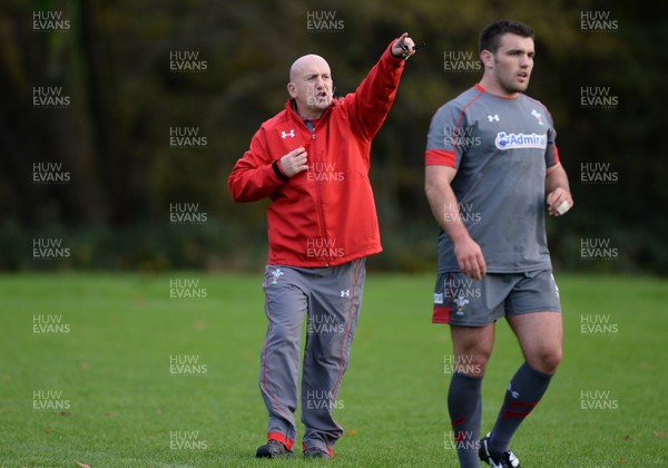 181113 - Wales Rugby Training -Shaun Edwards during training