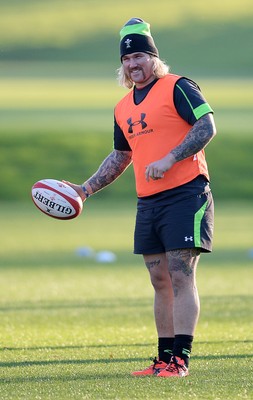 181114 - Wales Rugby Training - Richard Hibbard during training