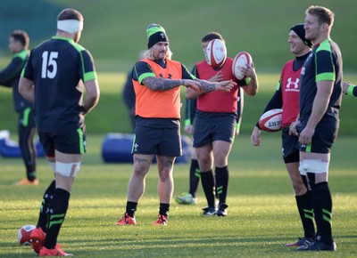 181114 - Wales Rugby Training - Richard Hibbard during training