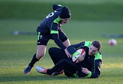 181114 - Wales Rugby Training - Dan Biggar and George North during training 