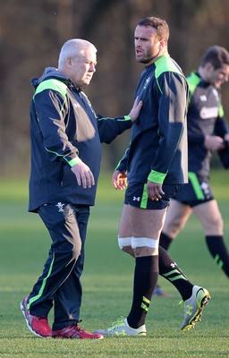 181114 - Wales Rugby Training - Warren Gatland and Jamie Roberts talk during training