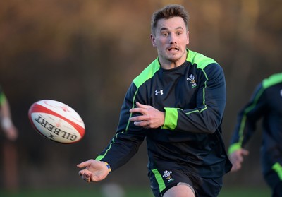 181114 - Wales Rugby Training - Jonathan Davies during training