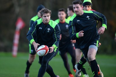 181114 - Wales Rugby Training -Leigh Halfpenny during training