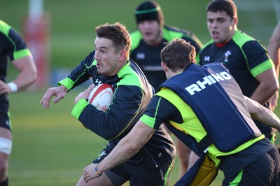 181114 - Wales Rugby Training -Jonathan Davies during training