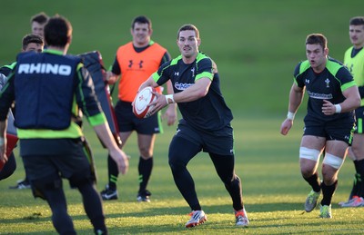 181114 - Wales Rugby Training -George North during training