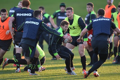 181114 - Wales Rugby Training -Leigh Halfpenny during training