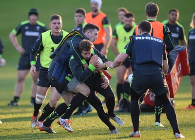 181114 - Wales Rugby Training -Leigh Halfpenny during training