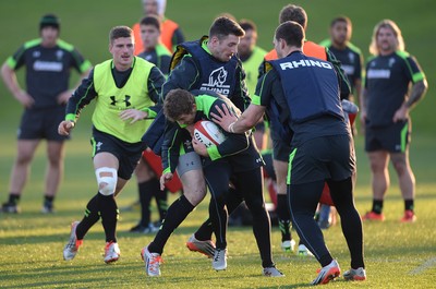 181114 - Wales Rugby Training -Leigh Halfpenny during training