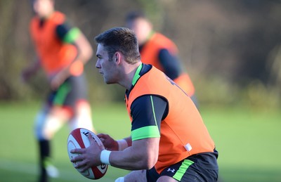 181114 - Wales Rugby Training -Dan Lydiate during training