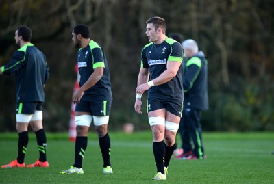 181114 - Wales Rugby Training -Dan Lydiate during training