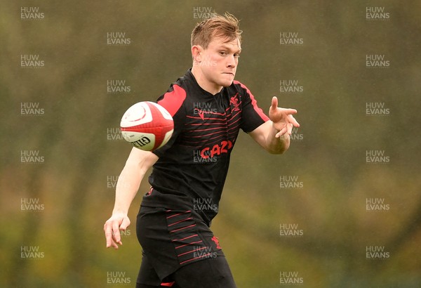 181121 - Wales Rugby Training - Nick Tompkins during training