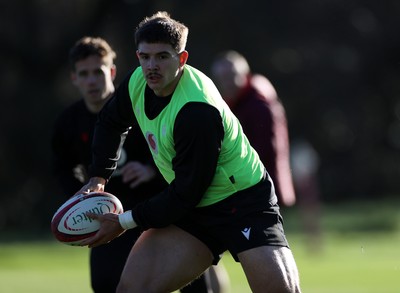 181125 - Wales Rugby Training in the week leading up to their game against New Zealand - Joe Hawkins during training