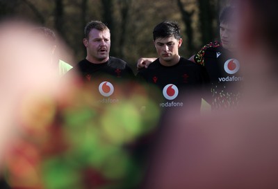 181125 - Wales Rugby Training in the week leading up to their game against New Zealand - Dewi Lake and Louis Rees-Zammit during training