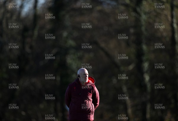 181125 - Wales Rugby Training in the week leading up to their game against New Zealand - Steve Tandy, Head Coach during training
