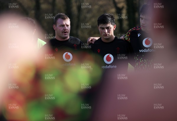181125 - Wales Rugby Training in the week leading up to their game against New Zealand - Dewi Lake and Louis Rees-Zammit during training