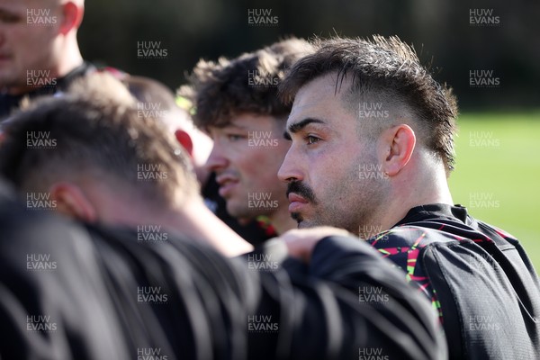 181125 - Wales Rugby Training in the week leading up to their game against New Zealand - Liam Belcher during training