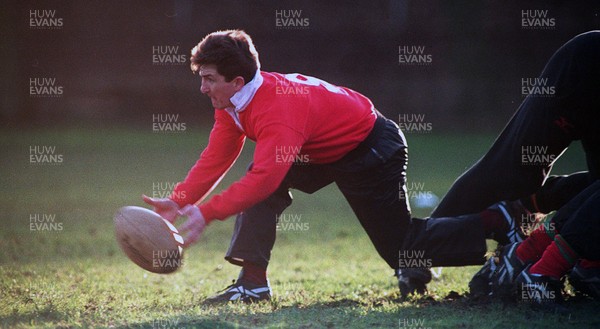 190195 - Wales Rugby Training - Robert Jones during training