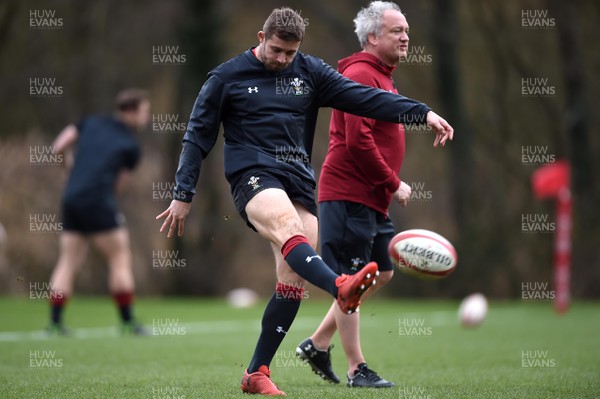 190219 - Wales Rugby Training - Leigh Halfpenny during training