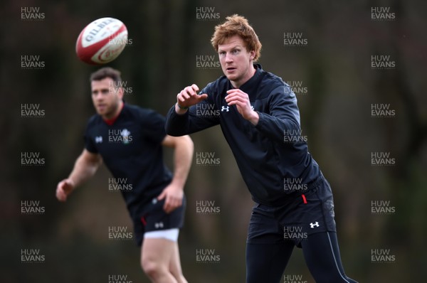 190219 - Wales Rugby Training - Rhys Patchell during training