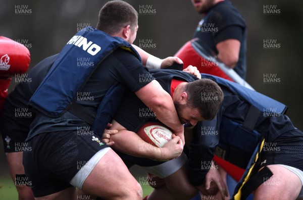 190219 - Wales Rugby Training - Rob Evans during training