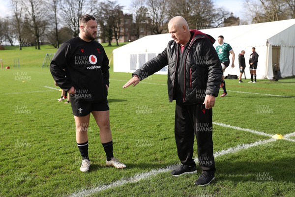 190224 - Wales Rugby Training in the week leading up to their 6 Nations clash with Ireland - Harri O'Connor and Warren Gatland, Head Coach during training