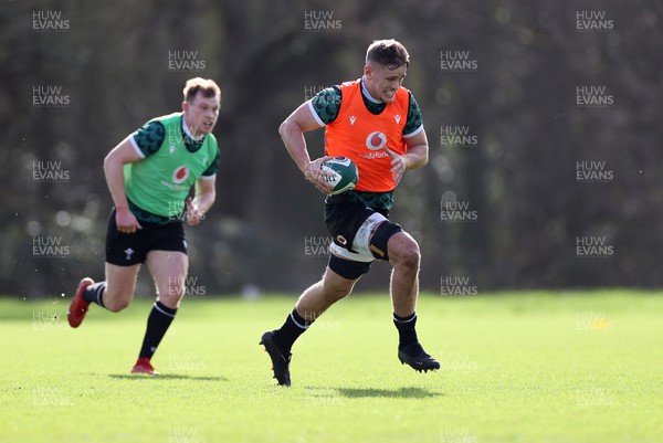 190224 - Wales Rugby Training in the week leading up to their 6 Nations clash with Ireland - Alex Mann during training