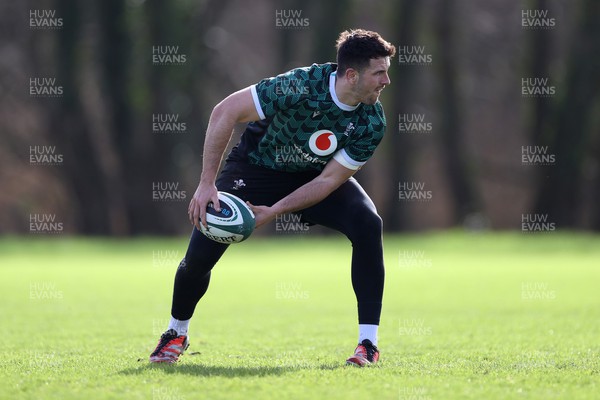190224 - Wales Rugby Training in the week leading up to their 6 Nations clash with Ireland - Owen Watkin during training