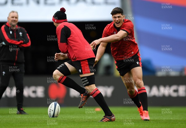 190321 - Wales Rugby Training - Justin Tipuric and Louis Rees-Zammit during training