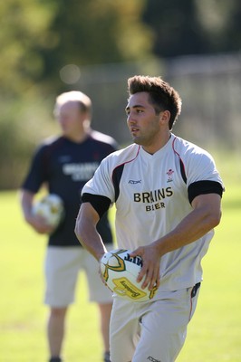 19.05.07  Wales rugby on Tour to Australia Wales Gavin Henson  during training in Terrigal 
