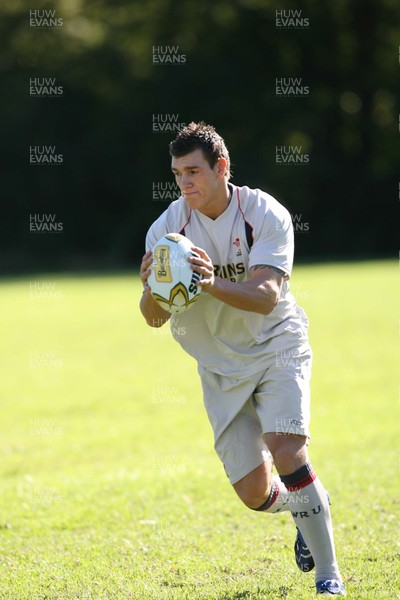 19.05.07  Wales rugby on Tour to Australia Wales Tom James  during training in Terrigal 