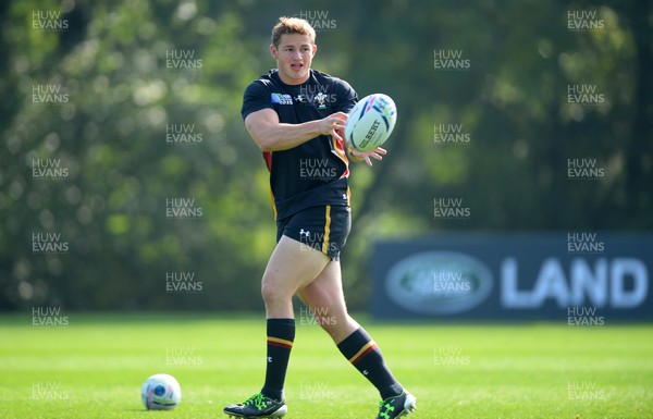 190915 - Wales Rugby World Cup Training -Hallam Amos during training