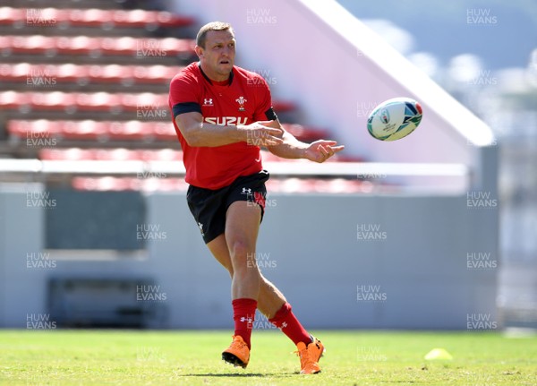 190919 - Wales Rugby Training - Hadleigh Parkes during training