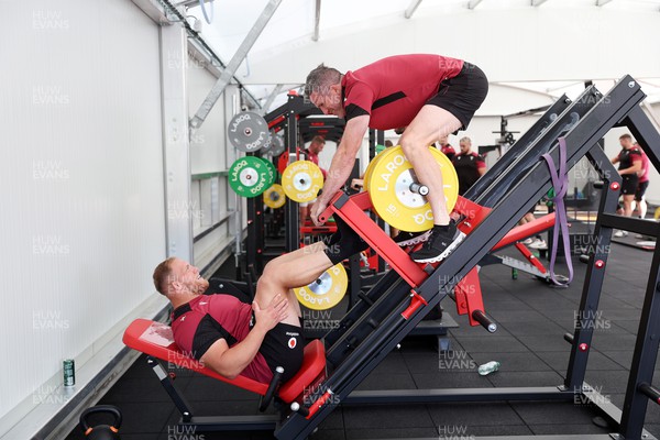 190923 - Wales Rugby Gym Session in the week leading up to their Rugby World Cup game against Australia - Corey Domachowski during training
