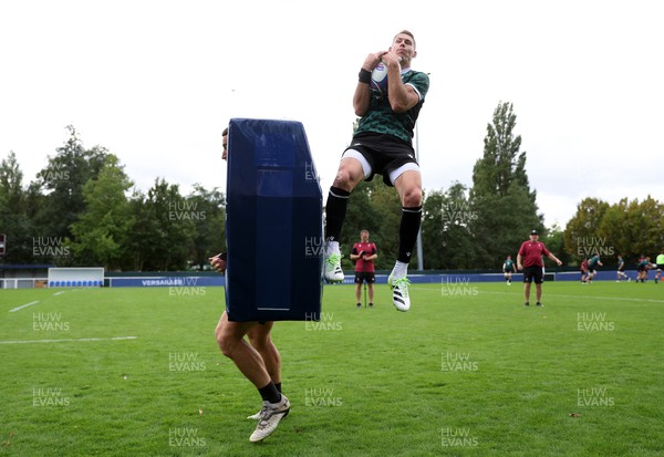 190923 - Wales Rugby Training in the week leading up to their Rugby World Cup game against Australia - Liam Williams during training