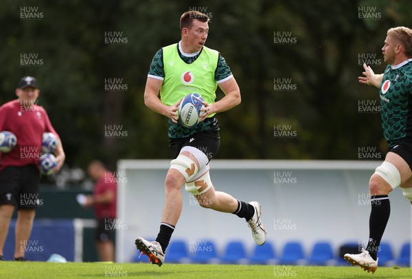 190923 - Wales Rugby Training in the week leading up to their Rugby World Cup game against Australia - Adam Beard during training