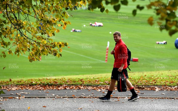 191020 - Wales Rugby Training - Leigh Halfpenny during training