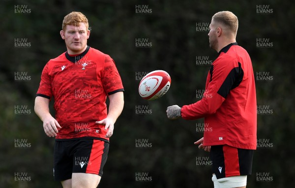 191020 - Wales Rugby Training - Rhys Carre and Ross Moriarty during training