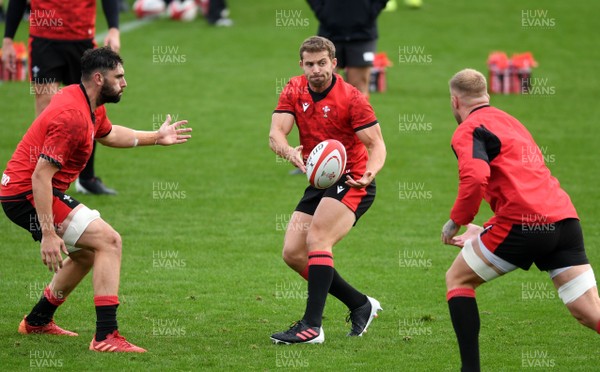 191020 - Wales Rugby Training - Leigh Halfpenny during training