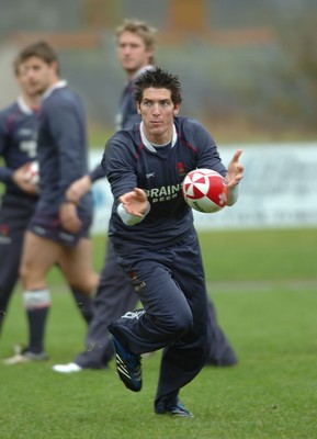 19.11.07 - Wales Rugby Training - James Hook in action during training 