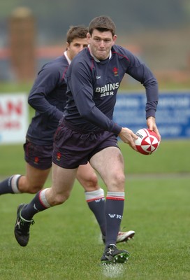 19.11.07 - Wales Rugby Training - Michael Owen in action during training 