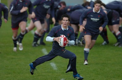 19.11.07 - Wales Rugby Training - James Hook in action during training 