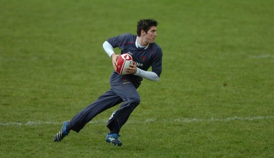 19.11.07 - Wales Rugby Training - James Hook in action during training 